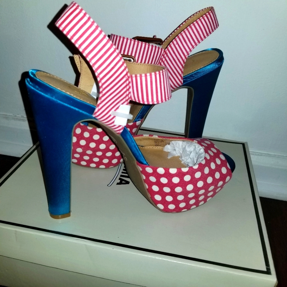 Platform Polka Dot Heels - Picture 4 of 4